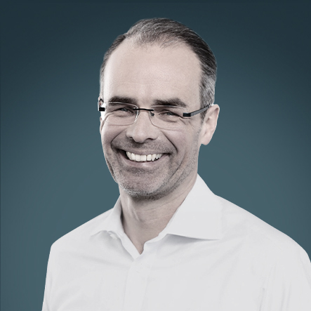Dr. JJ Van Oosten Dr. JJ Van Oosten