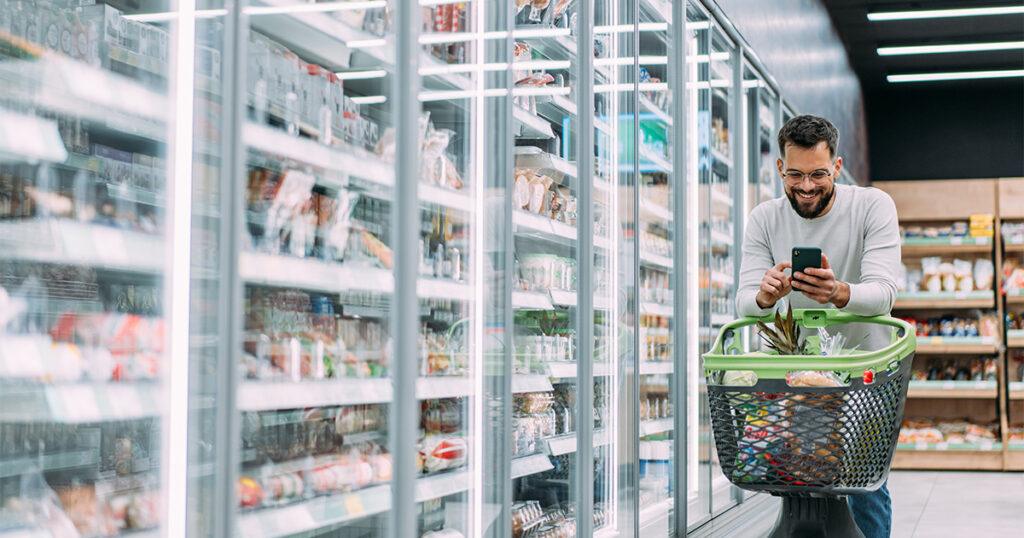 Read more about the article The Power of Hybrid Grocery: Winning Online and In-Store