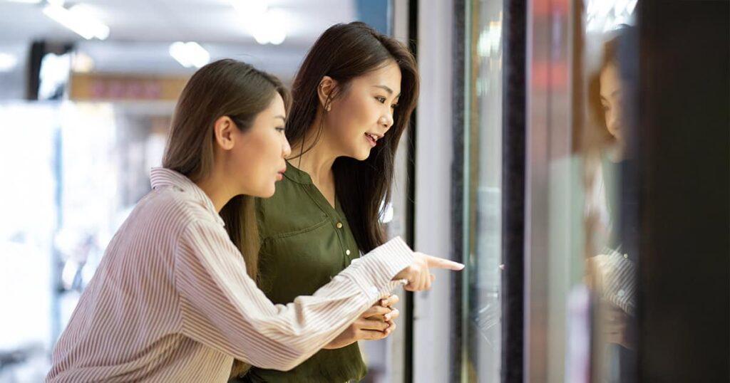 Read more about the article Asian Luxury Consumers Are Balancing Global Prestige and Local Identity in 2025